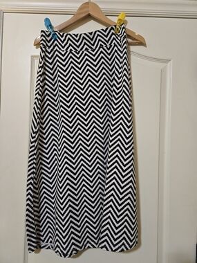 Jane Ashley Black and White Chevron A-Line Skirt